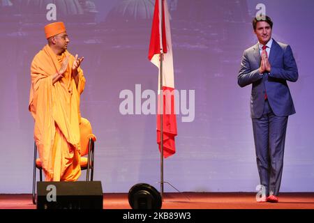 Justin Trudeau, Vorsitzender der Liberalen Partei Kanadas, besucht die BAPS Shri Swaminarayan Mandir und hält während der Sharad Purnima in Toronto, Kanada, am 13. Oktober 2019 vor den kanadischen Bundestagswahlen 2019 Bemerkungen an Hindu-Anhänger. (Foto von Creative Touch Imaging Ltd./NurPhoto) Stockfoto