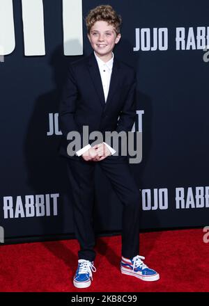 HOLLYWOOD, LOS ANGELES, KALIFORNIEN, USA - 15. OKTOBER: Der Schauspieler Roman Griffin Davis kommt zur Premiere von Fox Searchlight's 'Jojo Rabbit', die am 15. Oktober 2019 in Hollywood, Los Angeles, Kalifornien, USA, in der Hollywood American Legion Post 43 stattfand. (Foto von David Acosta/Image Press Agency/NurPhoto) Stockfoto