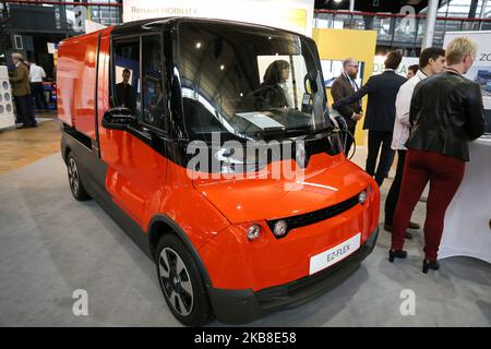 Der französische Hersteller Renault stellt auf der Autonomy and Urban Mobility Show am 16. Oktober 2019 in Paris ein vernetztes Elektroauto Ez-Flex aus. (Foto von Michel Stoupak/NurPhoto) Stockfoto