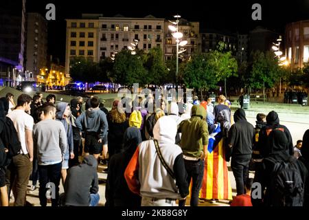 Unruhen in Girona, Spanien, am 15. Oktober 2019 - zweiter Tag der Unruhen in Katalonien nach dem Urteil der katalanischen Politiker, die sich bereits seit zwei Jahren im Gefängnis befinden. (Foto von Adria Salido Zarco/NurPhoto) Stockfoto