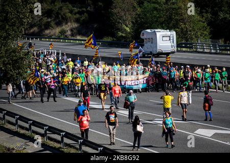 Unruhen in Girona, Spanien, am 16. Oktober 2019 - am dritten Tag nach dem Urteil haben Menschen einen marsch von verschiedenen Punkten Kataloniens nach Barcelona begonnen. (Foto von Adria Salido Zarco/NurPhoto) Stockfoto