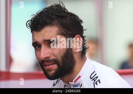 Fernando Gaviria aus Kolumbien und das VAE Team Emirates, der Gewinner der Eröffnungsphase, während der Preisverleihung der Radtour 3. de Guangxi 2019. Am Donnerstag, den 17. Oktober 2019, China. (Foto von Artur Widak/NurPhoto) Stockfoto