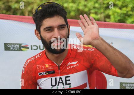 Fernando Gaviria aus Kolumbien und dem VAE Team Emirates, während der Preisverleihung der Eröffnungsphase der Cycling Tour de Guangxi 2019. Am Donnerstag, den 17. Oktober 2019, China. (Foto von Artur Widak/NurPhoto) Stockfoto