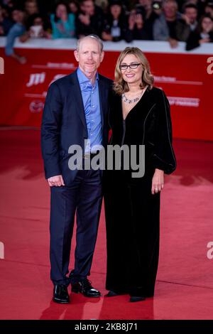 Ron Howard besuchte den roten Teppich des Films ‘Pavarotti’ mit Nicoletta Mantovani, Frau von Luciano Pavarotti, während des Rom Film Fest 14. im Auditorium Parco della Musica am 18. Oktober 2019. (Foto von Giuseppe Maffia/NurPhoto) Stockfoto