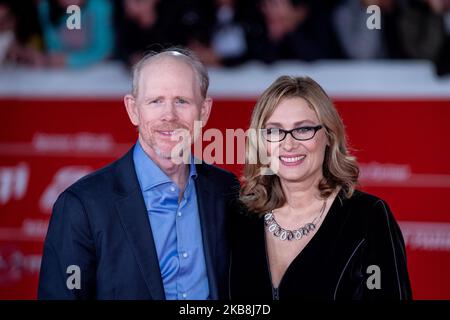 Ron Howard besuchte den roten Teppich des Films ‘Pavarotti’ mit Nicoletta Mantovani, Frau von Luciano Pavarotti, während des Rom Film Fest 14. im Auditorium Parco della Musica am 18. Oktober 2019. (Foto von Giuseppe Maffia/NurPhoto) Stockfoto