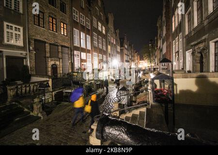 Mariacka Straße bei Nacht wird am 19. Oktober 2019 in Danzig, Polen, gesehen (Foto: Michal Fludra/NurPhoto) Stockfoto