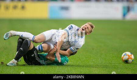 Kamil Jozwiak (Lech), Luis Rocha (Legia) beim PKO Ekstraklasa-Spiel zwischen Legia Warschau und Lech Poznan am 19. Oktober 2019 in Warschau, Polen. (Foto von Foto Olimpik/NurPhoto) Stockfoto