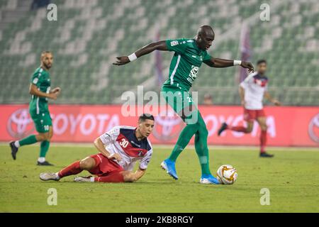 Al Ahlis Mohamed Diamé am Ball während des Spiels der QNB Stars League gegen Al Shahaniya am 19 2019. Oktober im Hamad bin Khalifa Stadium, Doha, Katar. (Foto von Simon Holmes/NurPhoto) Stockfoto