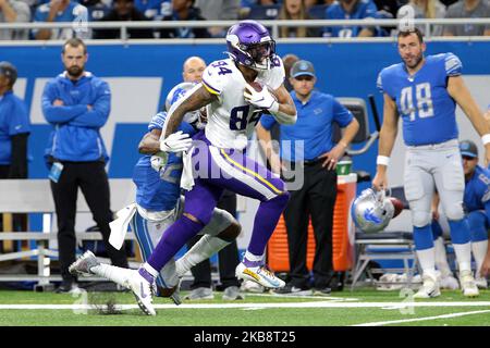 Minnesota Vikings Tight End Irv Smith (84) spielt den Ball während der ersten Hälfte eines NFL-Fußballspiels gegen die Detroit Lions in Detroit, Michigan, USA, am Sonntag, 20. Oktober 2019 (Foto: Jorge Lemus/NurPhoto) Stockfoto