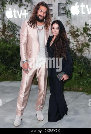 WESTWOOD, LOS ANGELES, KALIFORNIEN, USA - 21. OKTOBER: Der Schauspieler Jason Momoa und seine Frau/Schauspielerin Lisa Bonet kommen zur Weltpremiere von Apple TV+s 'See' am 21. Oktober 2019 im Fox Village Theater in Westwood, Los Angeles, Kalifornien, USA. (Foto von Xavier Collin/Image Press Agency/NurPhoto) Stockfoto