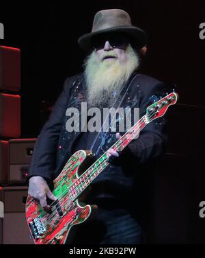 Dusty Hill der Band ZZ Top tritt am 22. Oktober 2019 in Melbourne, Florida, im King Center for the Performing Arts auf. (Foto von Paul Hennessy/NurPhoto) Stockfoto