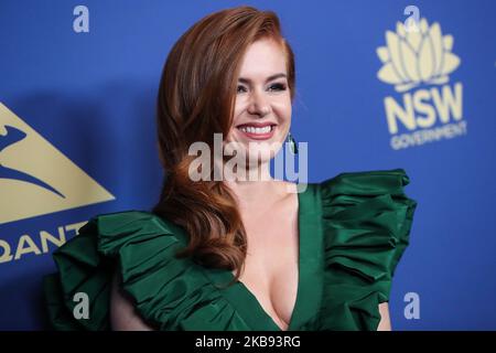 CENTURY CITY, LOS ANGELES, KALIFORNIEN, USA - 23. OKTOBER: Die Schauspielerin Isla Fisher im Kleid von Alexia Maria kommt bei den 2019 Australiern bei den Filmpreisen an, die am 23. Oktober 2019 im InterContinental Los Angeles Century City in Century City, Los Angeles, Kalifornien, USA, abgehalten wurden. (Foto von Xavier Collin/Image Press Agency/NurPhoto) Stockfoto
