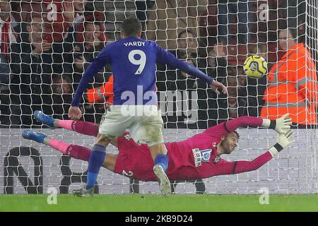 Jamie Vardy, der Stürmer von Leicester City, schafft es am Freitag, den 25.. Oktober 2019, beim Premier League-Spiel zwischen Southampton und Leicester City im St Mary's Stadium, Southampton, um 9:00 Uhr aus dem Strafpunkt. (Foto von Jon Bromley/ MI News/NurPhoto) Stockfoto