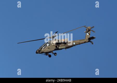 Boeing AH-64 Apache der Hellenic Army Aviation. Der AH-64D Apache Longbow Attack Helikopter, der an einer statischen und fliegenden Vorführung mit dem Pegasus Team Chopper auf der Athens Flying Week Air Show 2019 auf dem Tanagra Military Airbase LGTG teilnahm. Athen, Griechenland - 22. September 2019 (Foto von Nicolas Economou/NurPhoto) Stockfoto