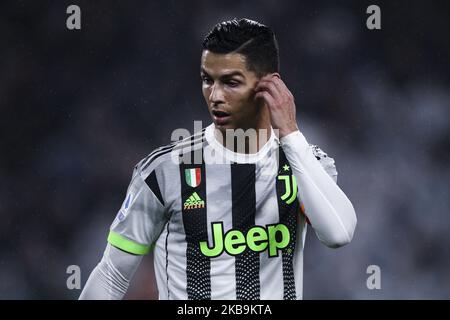 Juventus-Stürmer Cristiano Ronaldo (7) blickt während des Fußballspiels Nr.10 JUVENTUS - GENUA am 30. Oktober 2019 im Allianz-Stadion in Turin, Piemont, Italien, auf. Endergebnis: Juventus-Genua 2-1. (Foto von Matteo Bottanelli/NurPhoto) Stockfoto