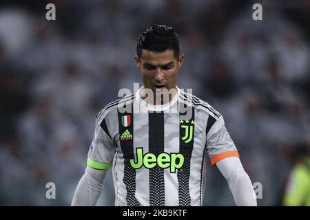 Juventus-Stürmer Cristiano Ronaldo (7) blickt während des Fußballspiels Nr.10 JUVENTUS - GENUA am 30. Oktober 2019 im Allianz-Stadion in Turin, Piemont, Italien, auf. Endergebnis: Juventus-Genua 2-1. (Foto von Matteo Bottanelli/NurPhoto) Stockfoto