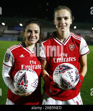 L-R Danielle van de Donk und Vivianne Miedema von Arsenal erhalten beide einen Hattrick in Tonights-Spiel während der UEFA Women's Champions League-Runde mit 16 Leg 2 zwischen Arsenal Women und Slavia Praha Women am 31. Oktober 2019 im Meadow Park Stadium in Borehamwood, England (Foto von Action Foto Sport/NurPhoto) Stockfoto