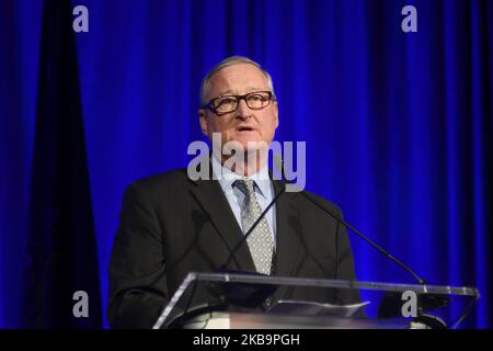 Der Bürgermeister von Philadelphia, Jim Kenney, spricht während des ersten Independence Dinner, das von der Pennsylvania Democratic Party veranstaltet wird, im Pennsylvania Convention Center, in Philadelphia, PA, am 1. November 2019. (Foto von Bastiaan Slabbers/NurPhoto) Stockfoto