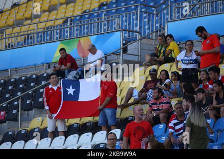 Chilenische Fans während der FIFA U-17 Weltmeisterschaft Brasilien 2019 Gruppe C Spiel zwischen Chile und Korea Republik im Estadio Kleber Andrade am 02. November 2019 in Vitoria, Brasilien. (Foto von Gilson Borba/NurPhoto) Stockfoto