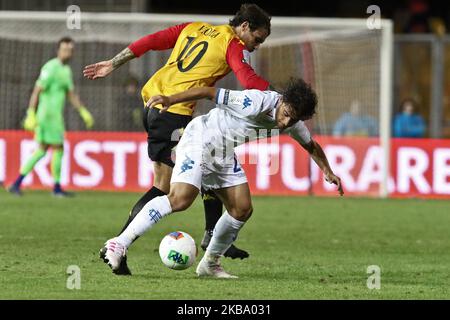 Davide Merola (Empoli F.C), Nicolas Viola Benito (Benevento Calcio) während des italienischen Fußballs der Serie B Benevento Calcio gegen Empoli FC im Stadion Ciro Vigorito in Benevento, Italien am 3,2019. November (Foto von Paolo Manzo/NurPhoto) Stockfoto