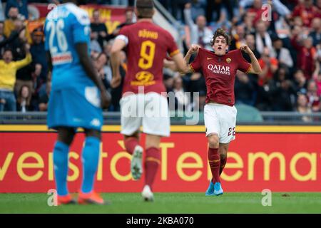 Nicol Zaniolo von AS Roma feiern nach einem Tor während der italienischen Serie Ein 2019/2020-Match zwischen AS Roma und SSC Napoli im Stadio Olimpico am 2. November 2019 in Rom, Italien. (Foto von Danilo Di Giovanni/NurPhoto) Stockfoto