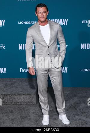 WESTWOOD, LOS ANGELES, KALIFORNIEN, USA - 05. NOVEMBER: Der Schauspieler Luke Evans kommt zur Los Angeles-Premiere von Lionsgates 'Midway', die am 5. November 2019 im Regency Village Theatre in Westwood, Los Angeles, Kalifornien, USA, stattfand. (Foto von David Acosta/Image Press Agency/NurPhoto) Stockfoto