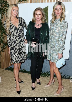 WEST HOLLYWOOD, LOS ANGELES, KALIFORNIEN, USA - 05. NOVEMBER: Paris Hilton, Kathy Hilton und Nicky Hilton Rothschild kommen an der 1 Hotel West Hollywood Grand Opening Event im 1 Hotel West Hollywood am 5. November 2019 in West Hollywood, Los Angeles, Kalifornien, USA. (Foto von Xavier Collin/Image Press Agency/NurPhoto) Stockfoto