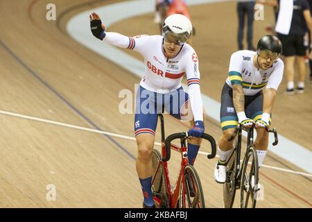 Ethan Hayter aus Großbritannien feiert den Silbersieg im Men's Madison im Sir Chris Hoy Velodrome am zweiten Tag der UCI Track Cycling World Cup am 9. November 2019 in Glasgow, Schottland. (Foto von Ewan Bootman/NurPhoto) Stockfoto