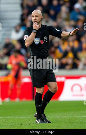 Schiedsrichter Anthony Taylor während des Premier League-Spiels zwischen Wolverhampton Wanderers und Aston Villa in Molineux, Wolverhampton am Sonntag, 10.. November 2019. (Foto von Alan Hayward/MI News/NurPhoto) Stockfoto