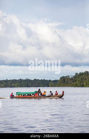 Saint-Laurent-du-Maroni, Frankreich, 4. Juli 2019. Die Pirogen am Strand von Albina, auf der suriname-Seite des Flusses Maroni vor der Stadt Saint-Laurent. (Foto von Emeric Fohlen/NurPhoto) Stockfoto