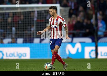 Mario Hermoso von Atletico Madrid hat beim Liga-Spiel zwischen Club Atletico de Madrid und RCD Espanyol am 10. November 2019 in Wanda Metropolitano in Madrid, Spanien, bestanden. (Foto von Jose Breton/Pics Action/NurPhoto) Stockfoto