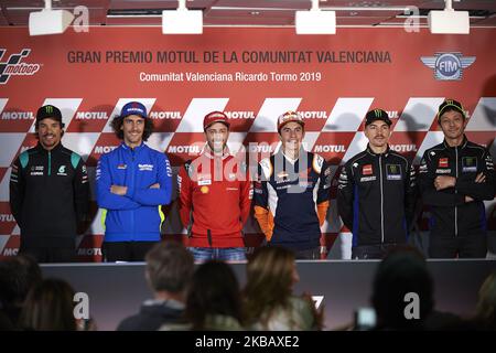 (L-R) Franco Morbidelli (21) aus Italien und Petronas Yamaha SRT, Alex Rins (42) aus Spanien und Team Suzuki Ecstar, Andrea Dovizioso (4) aus Italien und Ducati Team, Marc Marquez (93) aus Spanien und Repsol Honda Team , Maverick Vinales (12) aus Spanien und Valentino Rossi (46) aus Italien und Monster Energy Yamaha MotoGP während des Gran Premio Motul de la Comunitat Valenciana auf dem Ricardo Tormo Circuit am 14. November 2019 in Valencia, Spanien. (Foto von Jose Breton/Pics Action/NurPhoto) Stockfoto