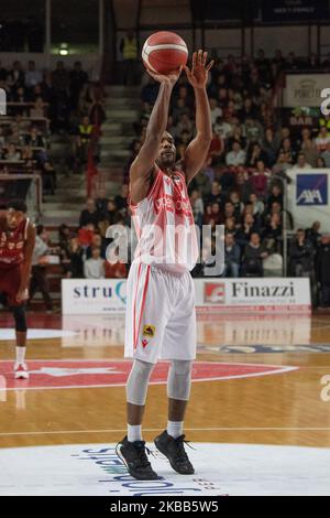 14 Mayo Josh von Openjobmetis in Aktion während der Italien Lega Korb der Serie A , Openjobmetis Varese - Reyer Venezia am 17. November 2019 in Varese Palasport Enerxenia Arena (Foto von Fabio Averna/NurPhoto) Stockfoto