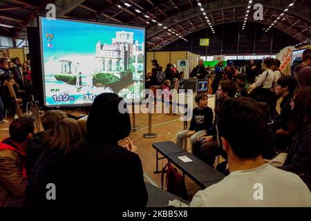 Gammers bei den Videospielen am 17.. November 2019 fand im Rahmen des jährlichen Salons für Geek- und Popkultur die 9.-jährige "Art to Play" im Parc des Exposition in Nantes, Frankreich, statt. (Foto von Vernault Quentin/NurPhoto) Stockfoto