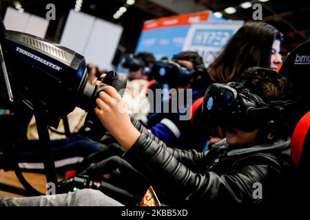 Gammers bei den Videospielen am 17.. November 2019 fand im Rahmen des jährlichen Salons für Geek- und Popkultur die 9.-jährige "Art to Play" im Parc des Exposition in Nantes, Frankreich, statt. (Foto von Vernault Quentin/NurPhoto) Stockfoto