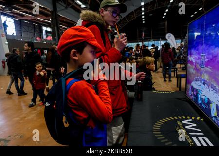 Als Kind, das im jährlichen Gammingpart-Salon für Geek- und Popkultur als supermario gekleidet war, fand „Art to Play“ am 17.. November 2019 zum 9.. Mal in Folge im „Parc des Exposition“ in Nantes, Frankreich, statt. (Foto von Vernault Quentin/NurPhoto) Stockfoto