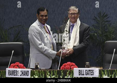 Der Ko-Vorsitzende und Treuhänder der Bill and Melinda Gates Foundation, Bill Gates, hat sich bei der Eröffnung der Internationalen Konferenz über Agrarstatistiken 8. in Neu-Delhi, Indien, am 18. November 2019 sehr gut gekonntet. (Foto von Indraneel Chowdhury/NurPhoto) Stockfoto
