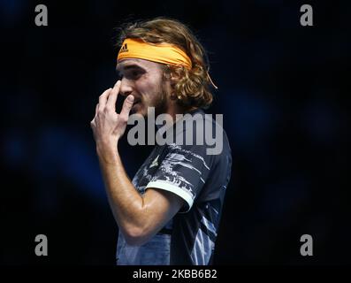 Stefanos Tsitsipas (GRE) im Einzel-Meisterschaftsspiel Dominic Thiem (AUT) gegen Stefanos Tsitsipas (GRE) Internationales Tennis - Nitto ATP World Tour Finals Tag 8 - Dienstag 17.. November 2019 - O2 Arena - London (Foto by Action Foto Sport/NurPhoto) Stockfoto