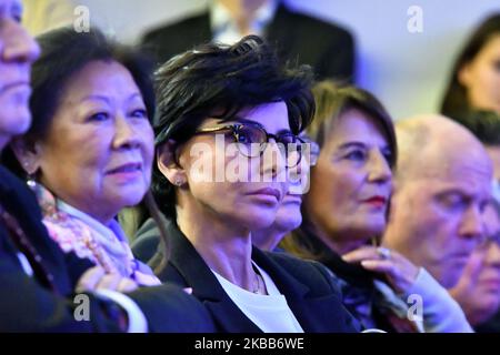 Die rechtsgerichtete Partei Les Republicains (LR) Rachida Dati (C) blickt auf das Treffen des politischen Projekts LR für Paris am 18. November 2019 in Paris, Frankreich, zurück. (Foto von Daniel Pier/NurPhoto) Stockfoto