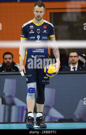 Der italienische Spieler Ivan Zaytsev von Azumit Leo Shoes Modena spielt während des Spiels von Super Lega Credem Banca Allianz Powervolley Milano - Azumit Leo Shoes Modena (Foto: Andrea Diodato/NurPhoto) Stockfoto