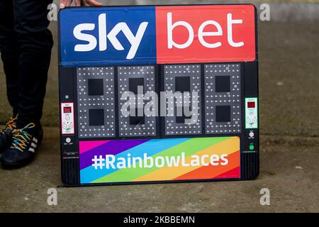 Allgemeine Ansicht Rainbow Lace Day beim Sky Bet League 2-Spiel zwischen Crewe Alexandra und Morecambe im Alexandra Stadium, Crewe am Samstag, 23.. November 2019. (Foto von Alan Hayward/MI News/NurPhoto) Stockfoto