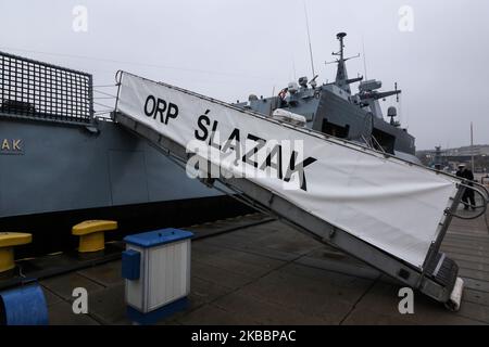 Die polnische Marine ORP Slazak Patrouillenschiff am Tag vor dem offiziellen Start des Dienstes wird in Gdynia, Polen am 27. November 2019 gesehen die ORP Slazak wird ein Offshore-Patrouillenschiff der polnischen Marine, früher bekannt als Gawron-Klasse Korvette. Der Bau des Schiffes begann im Jahr 2001. (Foto von Michal Fludra/NurPhoto) Stockfoto