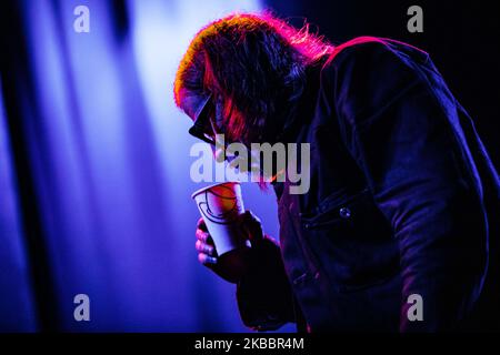 Mark Lanegan tritt am 27. November 2019 in Mailand, Italien, live bei Fabrique auf. Mark Lanegan ist ein amerikanischer alternativer Rockmusiker und Singer-Songwriter, Mitglied der psychedelischen Grunge-Band Screaming Trees. Während seiner Zeit in der Band begann Lanegan auch eine Solo-Karriere mit geringer Tonart und veröffentlichte 1990 sein erstes Solo-Studioalbum, The Winding Sheet. Seit 1990 hat er weitere zehn (Solo-)Studioalben sowie mehrere gemeinsame Bemühungen veröffentlicht und erhielt kritische Anerkennung und moderaten kommerziellen Erfolg. (Foto von Mairo Cinquetti/NurPhoto) Stockfoto