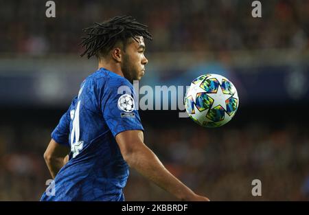 Reece James vom FC Chelsea beim UEFA Champions League-Spiel der Gruppe H zwischen Valencia und Chelsea im Mestalla-Stadion am 27. November 2019 in Valencia, Spanien (Foto: Maria Jose Segovia/NurPhoto) Stockfoto