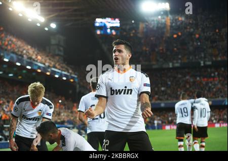 Die Spieler von Valencia feiern ein Tor während des UEFA Champions League-Spiel der Gruppe H zwischen Valencia und Chelsea im Mestalla-Stadion am 27. November 2019 in Valencia, Spanien (Foto: Maria Jose Segovia/NurPhoto) Stockfoto