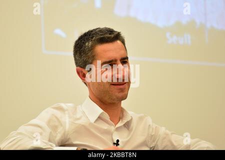 Francois Ruffin, französischer Journalist, Filmemacher und Abgeordneter der linken Partei La France Insoumise (LFI), hält am 27. November 2019 in Paris einen Vortrag und debattiert mit den Studenten der französischen Universität ENS - Ecole normale Superieure. (Foto von Daniel Pier/NurPhoto) Stockfoto