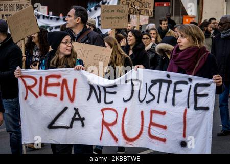 Demonstration gegen den neuen Winter-Notunterkunftsplan des Präfekten von Rhône am 28. November 2019 in Lyon, Frankreich. (Foto von Nicolas Liponne/NurPhoto) Stockfoto