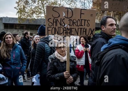 Demonstration gegen den neuen Winter-Notunterkunftsplan des Präfekten von Rhône am 28. November 2019 in Lyon, Frankreich. (Foto von Nicolas Liponne/NurPhoto) Stockfoto