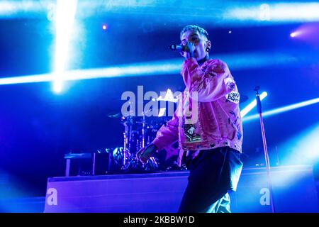 Gionnyscandal tritt am 28. November 2019 in Mailand, Italien, live in Alcatraz auf. Gionnyscandal ist ein italienischer Rapper, 2009 kommen die ersten Kompositionen und The He beginnt auf Youtube mit den Videos seiner ersten Aufnahmen Interesse zu wecken. Im Jahr 2010 Er bekam einen Durchschnitt von 100.000 Ansichten für jedes Video hochgeladen, so begann er einen Namen für sich in der italienischen Rap-Szene zu machen. (Foto von Mairo Cinquetti/NurPhoto) Stockfoto