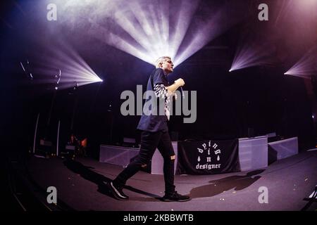 EMO Rapper Dying in Designer, richtiger Name Bobby O’Brien, tritt am 29 2019. November live im Alcatraz in Mailand auf. Dying in Designer ist ein in Chicago ansässiger Sänger/Rapper, der kürzlich einen Vertrag mit The Hopeless Records unterzeichnet hat. Er ist einer der Vertreter von „emo Rap“, einer musikalischen Strömung, zu der auch Künstler wie Drake und XXXTentacion gehören. (Foto von Mairo Cinquetti/NurPhoto) Stockfoto